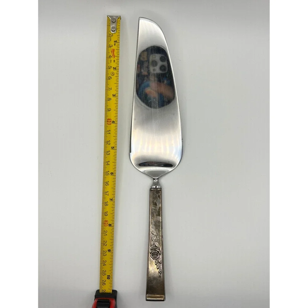 Reed and Barton Pie Server Silver Good Classic Rose Sterling Handle